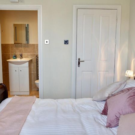 Mostyn Villa Free Private Parking Llandudno Esterno foto
